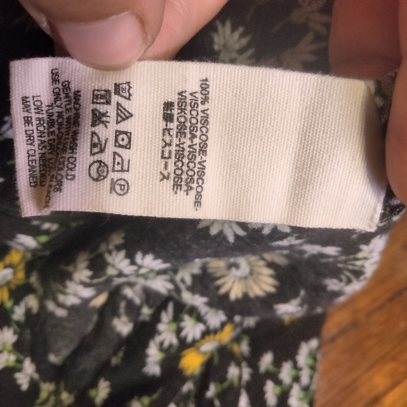 Free People Jinx Black Floral Cutout Tie Front Skirted Romper Size 2 - Picture 10 of 11